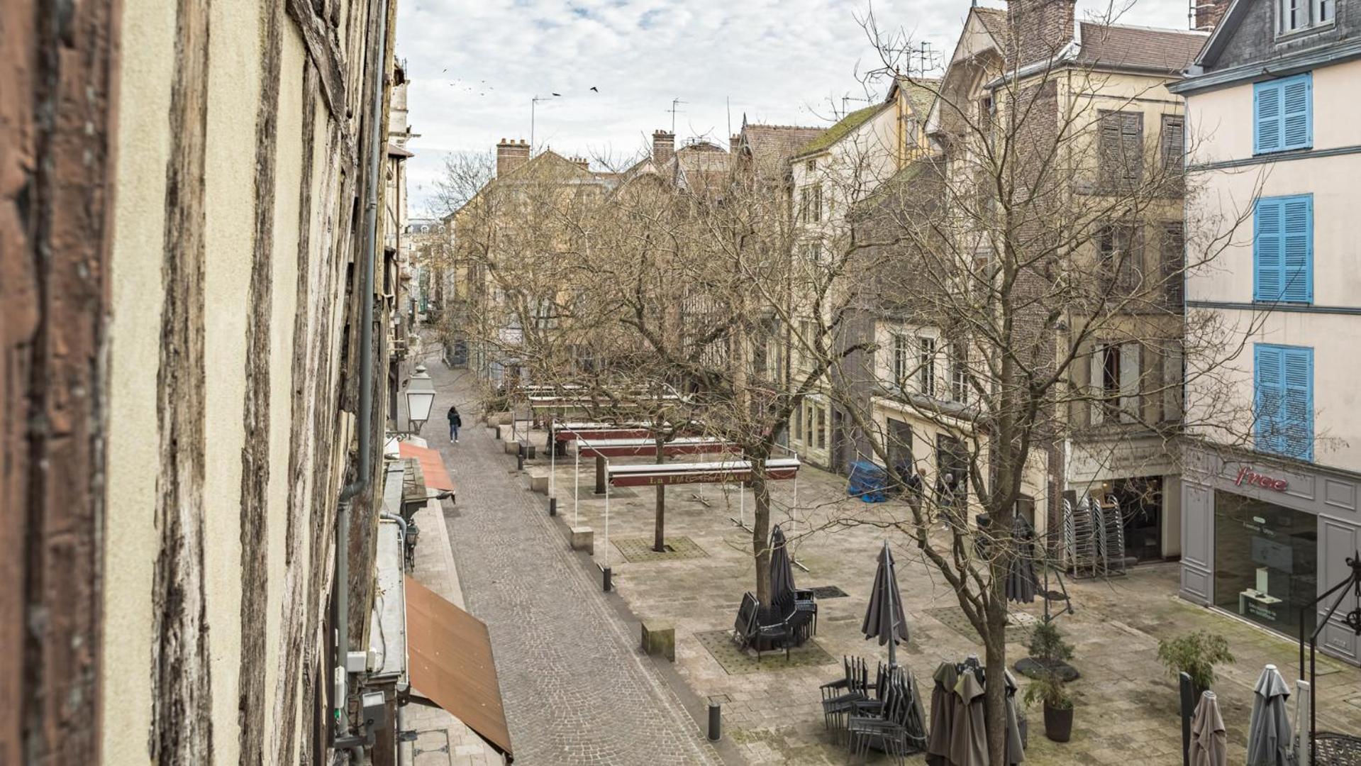 Le Logis Des Perles 1 - Emplacement Ideal - 4 Pers Troyes Kültér fotó